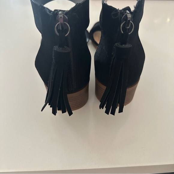 J.Adams Suede Heels Size 6.5 - Picture 9 of 10